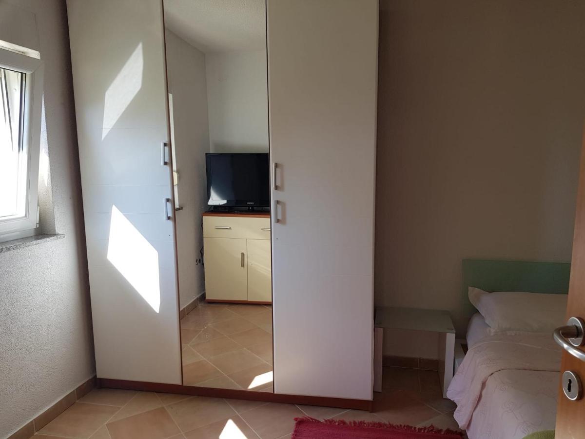 Minihaus In Zagreb Apartment Sesvete Luaran gambar