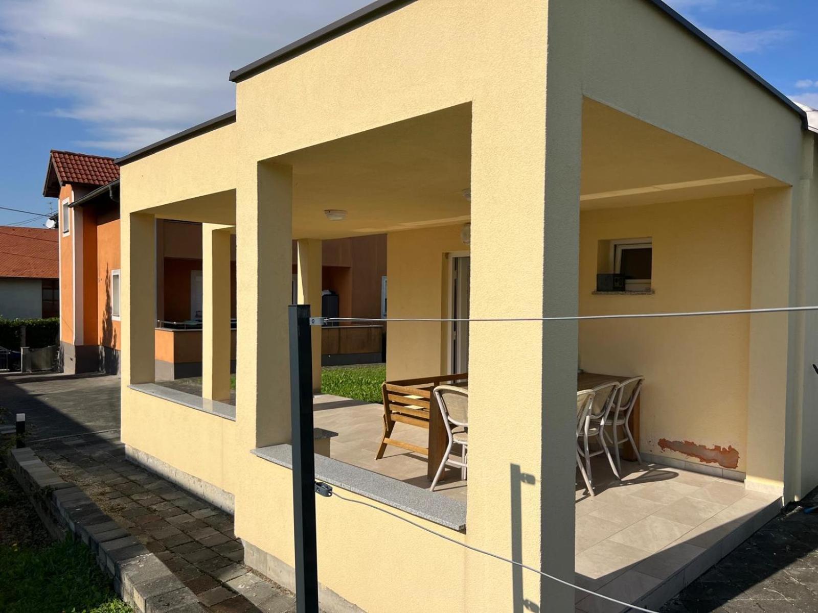Minihaus In Zagreb Apartment Sesvete Luaran gambar