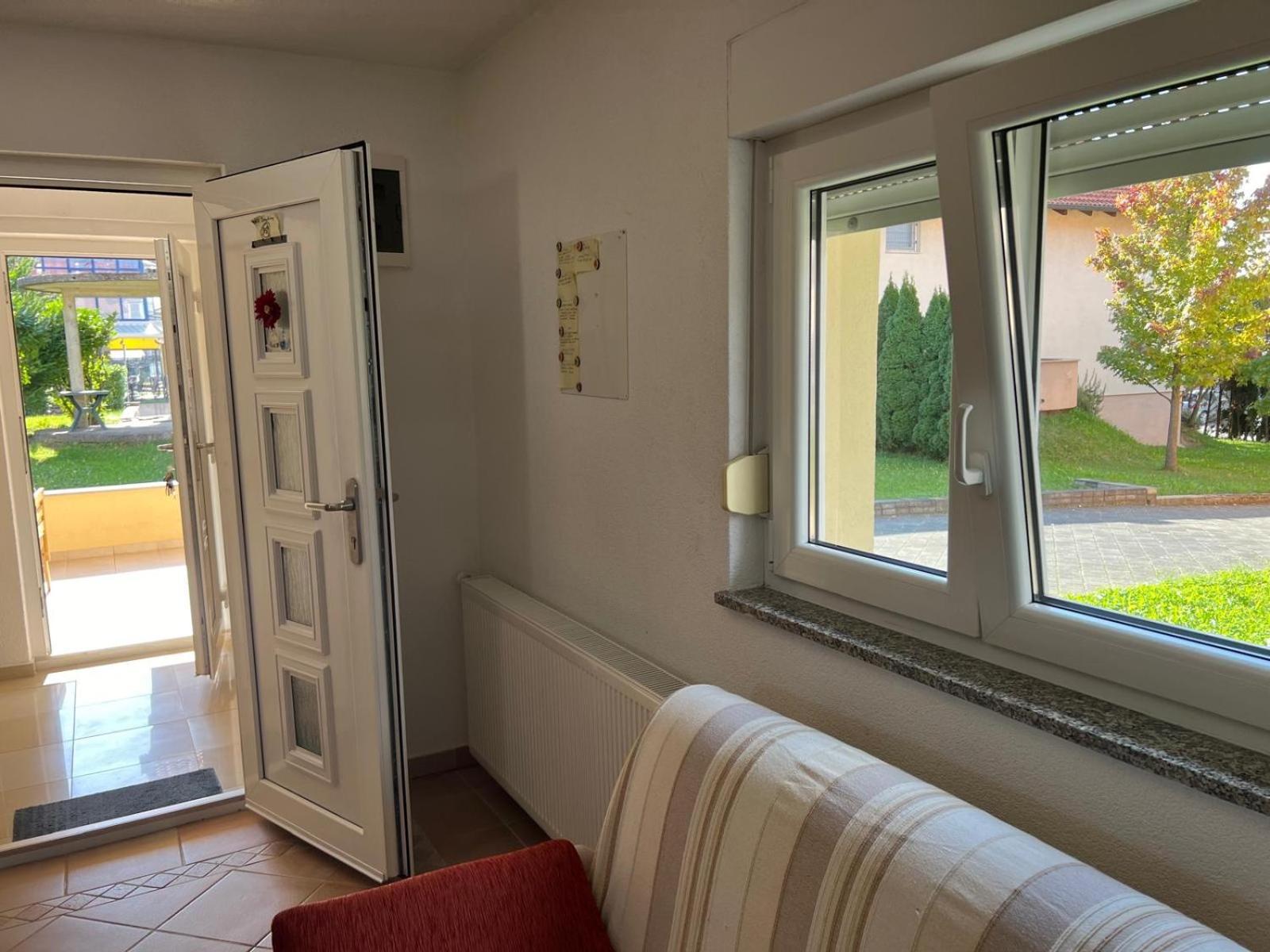 Minihaus In Zagreb Apartment Sesvete Luaran gambar
