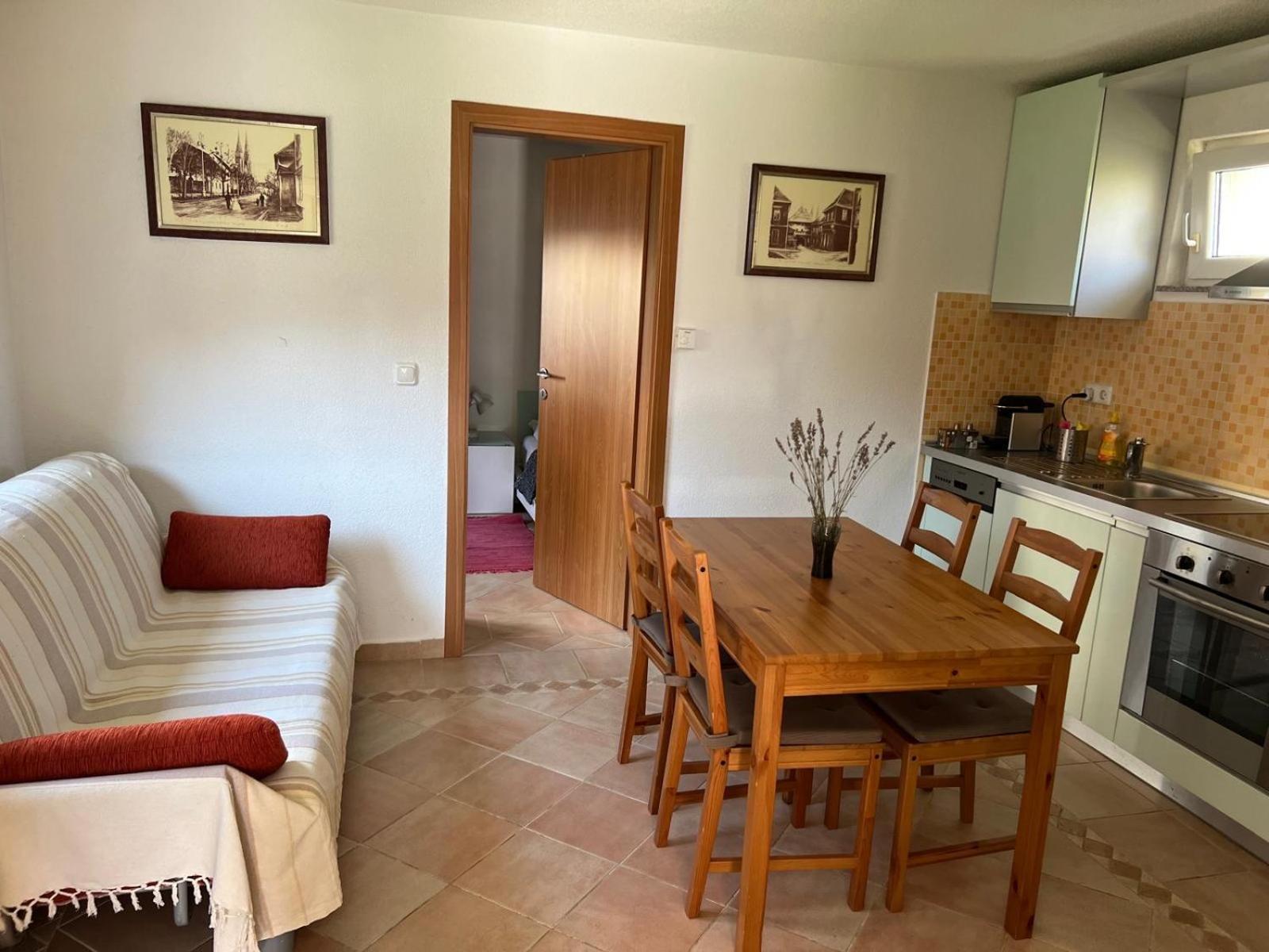 Minihaus In Zagreb Apartment Sesvete Luaran gambar